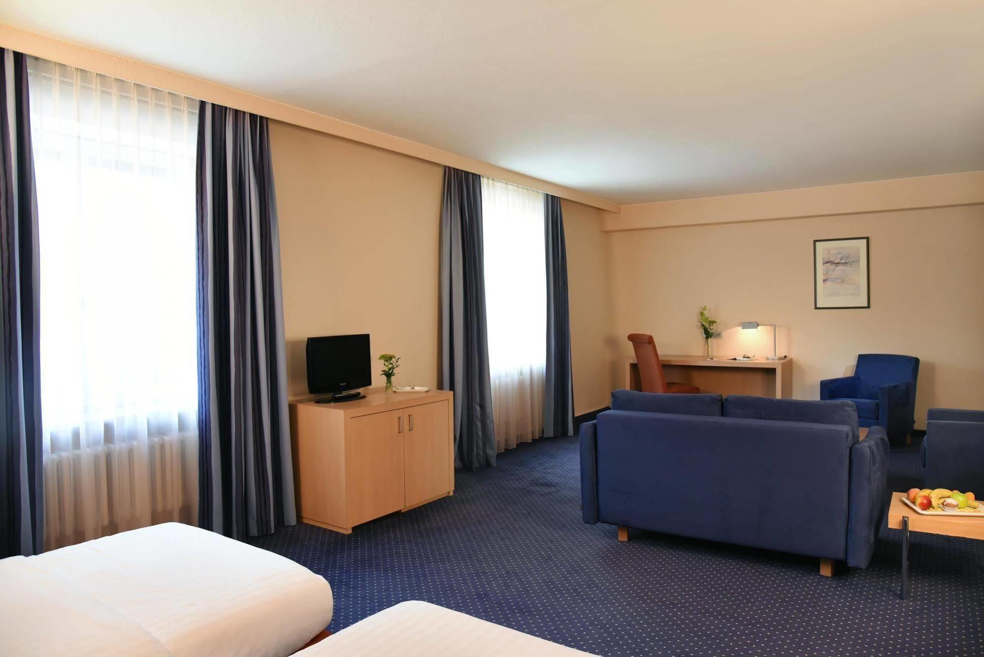 Intercityhotel Stuttgart Exterior foto