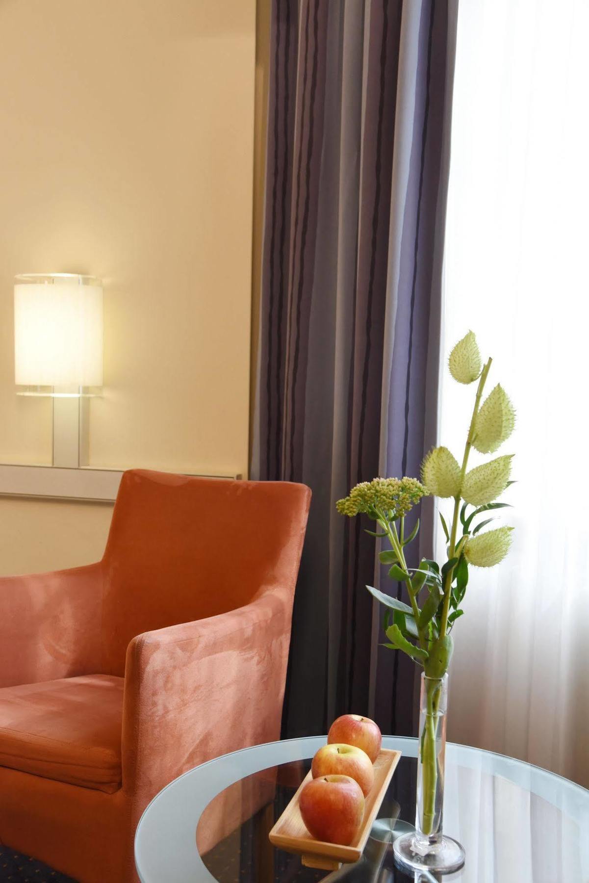 Intercityhotel Stuttgart Exterior foto
